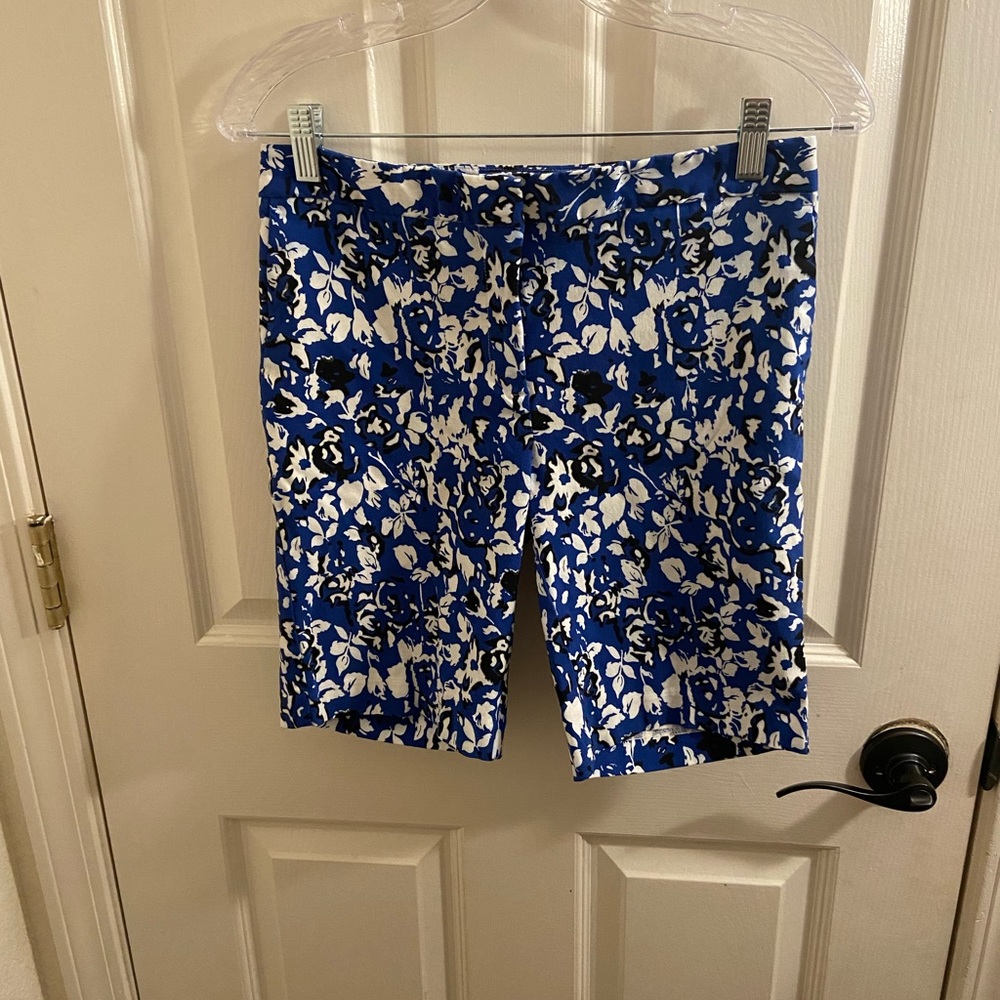 Hawaiian/Island Floral Style Shorts FAUX POCKETS